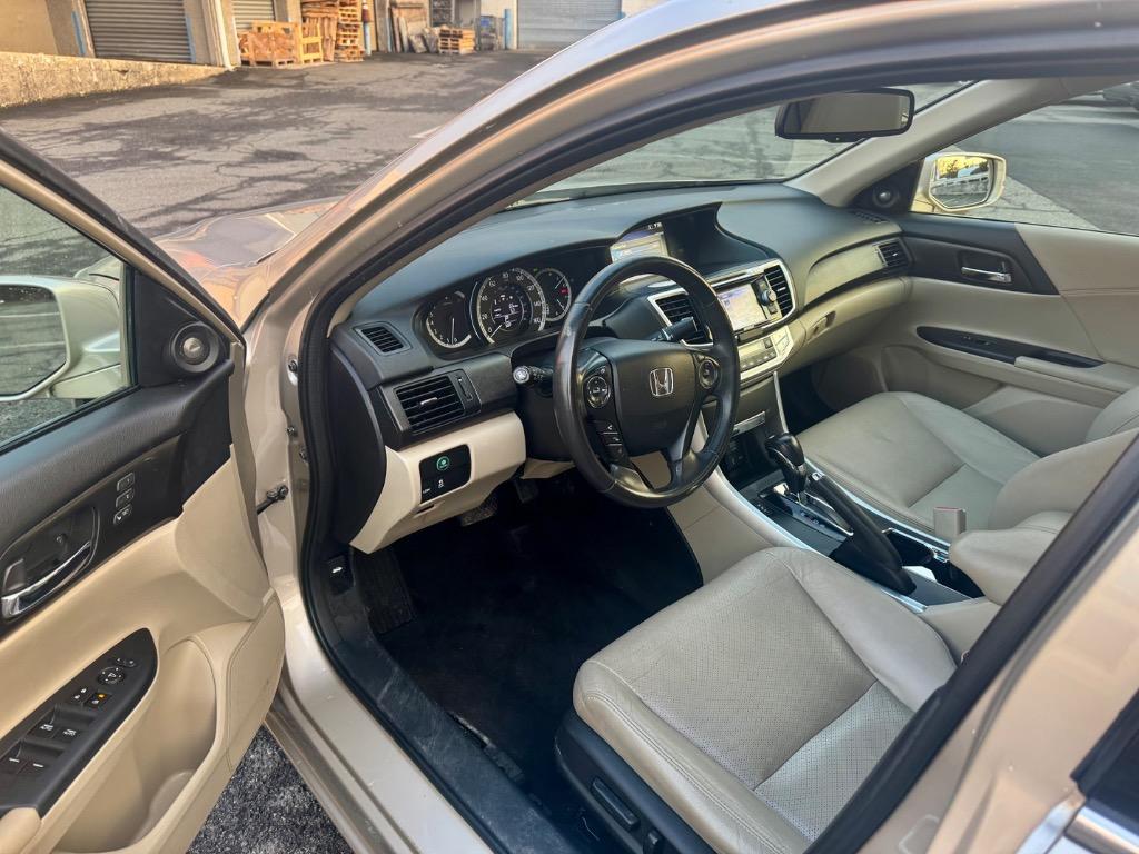 2013 Honda Accord EX-L V6 photo
